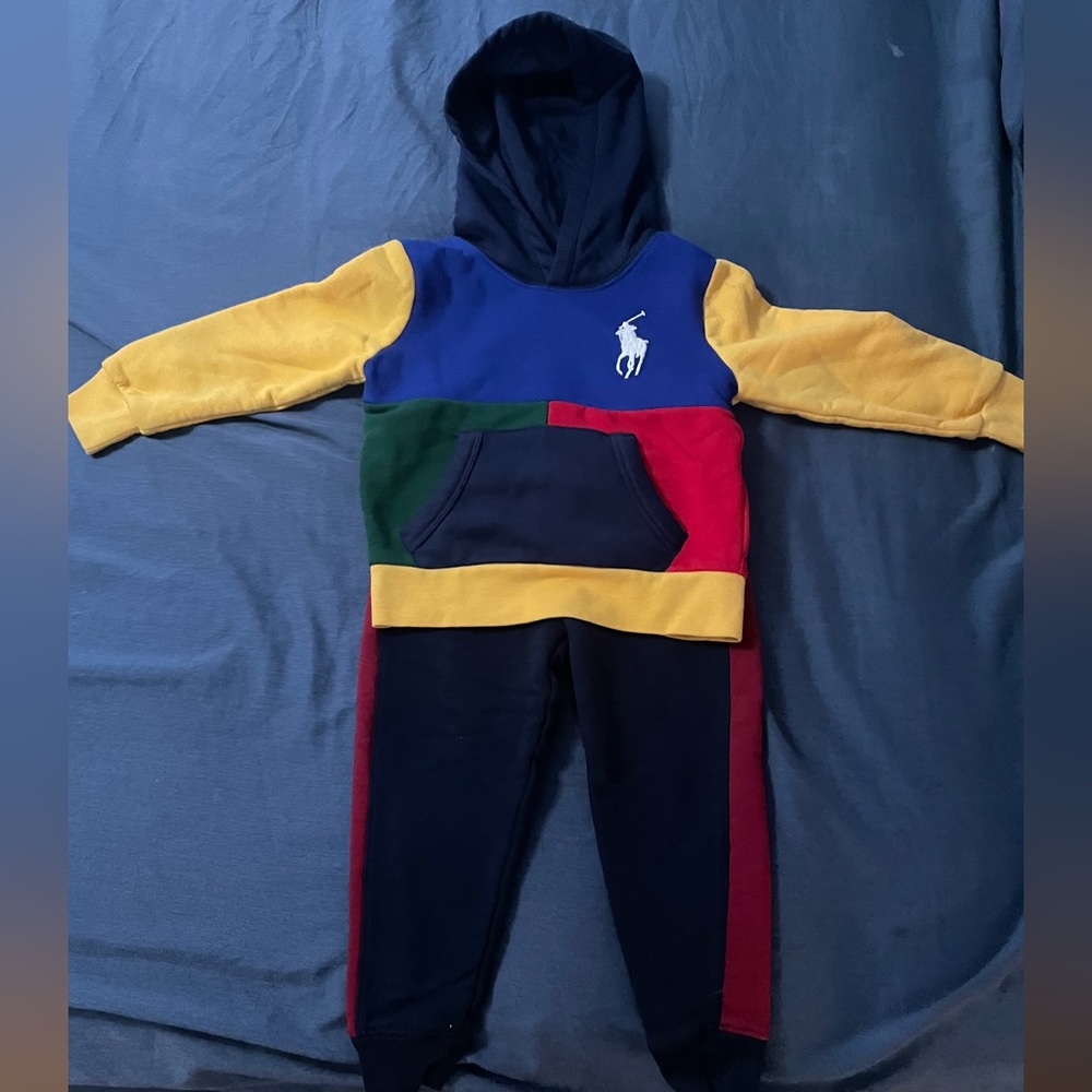 Toddler Ralph Lauren sweatsuit. Size 3T